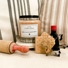 Load image into Gallery viewer, Mrs. Claus Kitchen | 16 oz candle | Compare to Gold Canyon Mrs. Claus Kitchen
